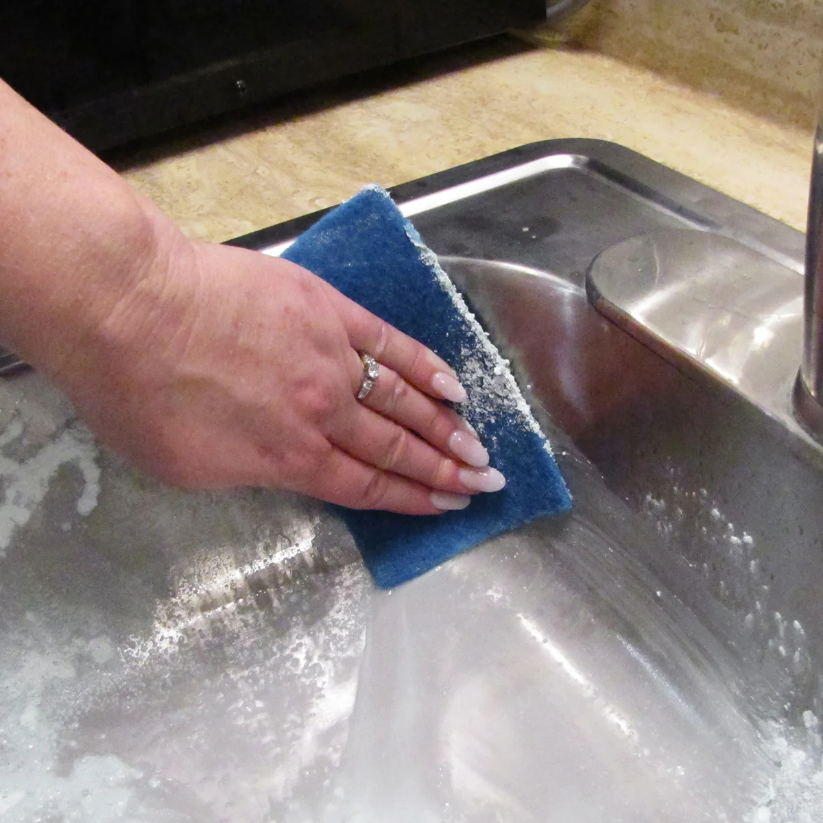 24 Dish Washing Scour Pad Household Scrub Bath Shower Kitchen Cleaning Supplies - Image 4