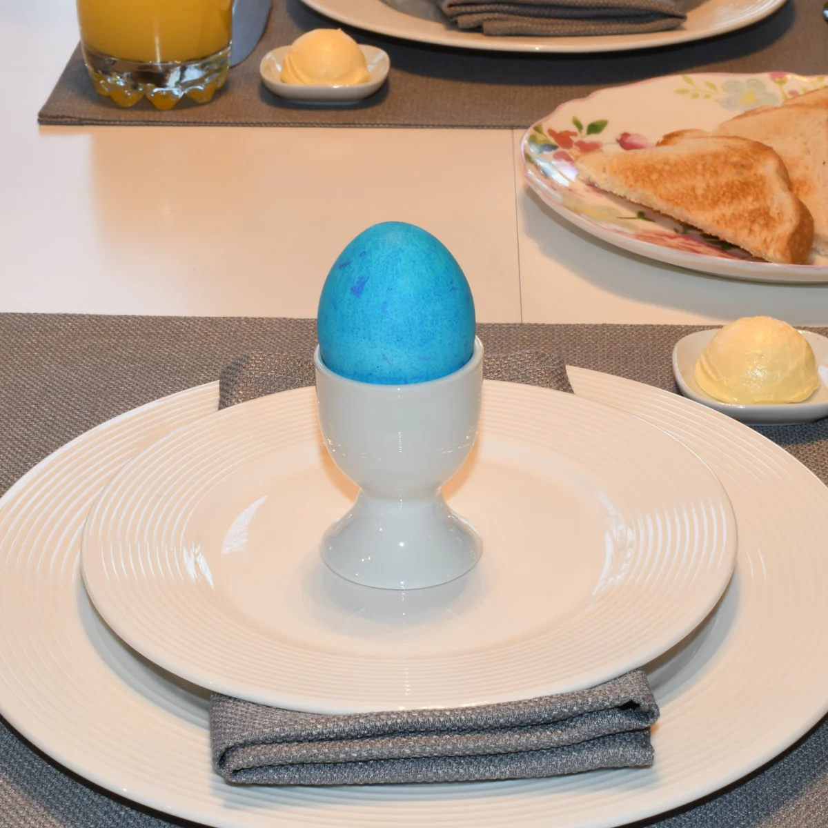 4pc Ceramic Soft Hard Boiled Egg Cup Holder Stand Set White Serving Kitchen Tool - Image 4