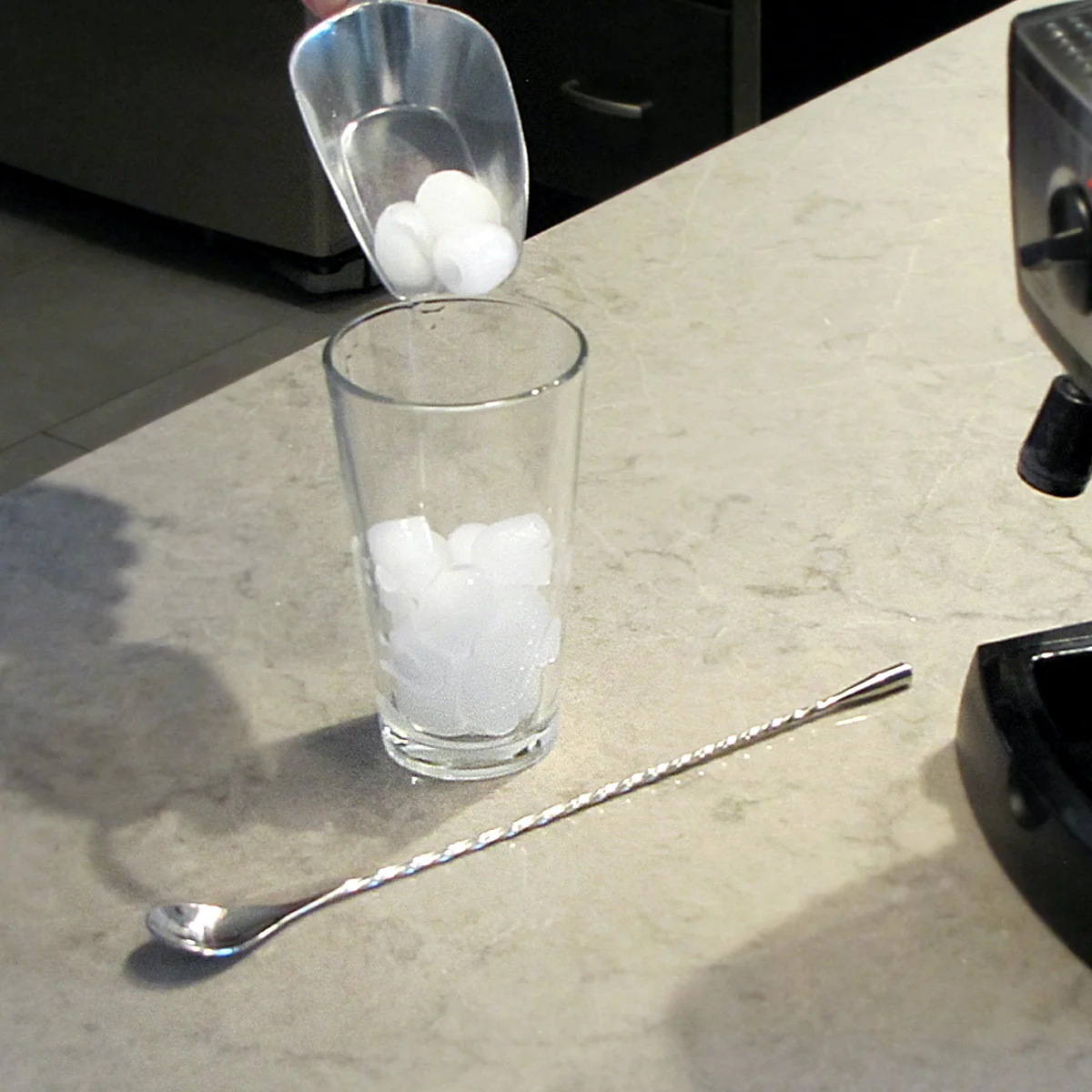 8oz Stainless Steel Ice Scoop Dog Cat Pet Food Scooper Metal Kitchen Bar Tool - Image 4