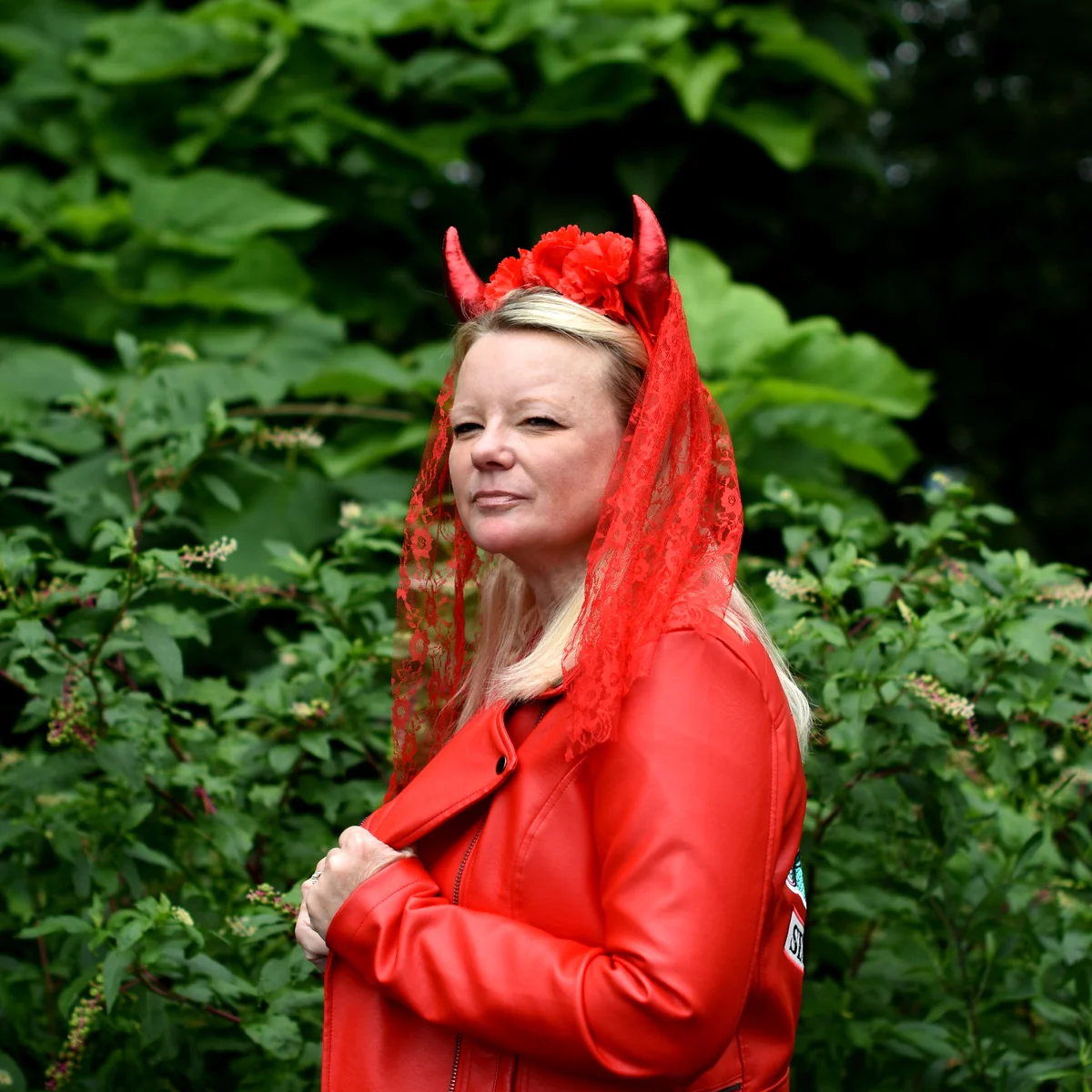 Devil Horns Headband Red Floral Lace Veil Demon Cosplay Halloween Party Costume - Image 3