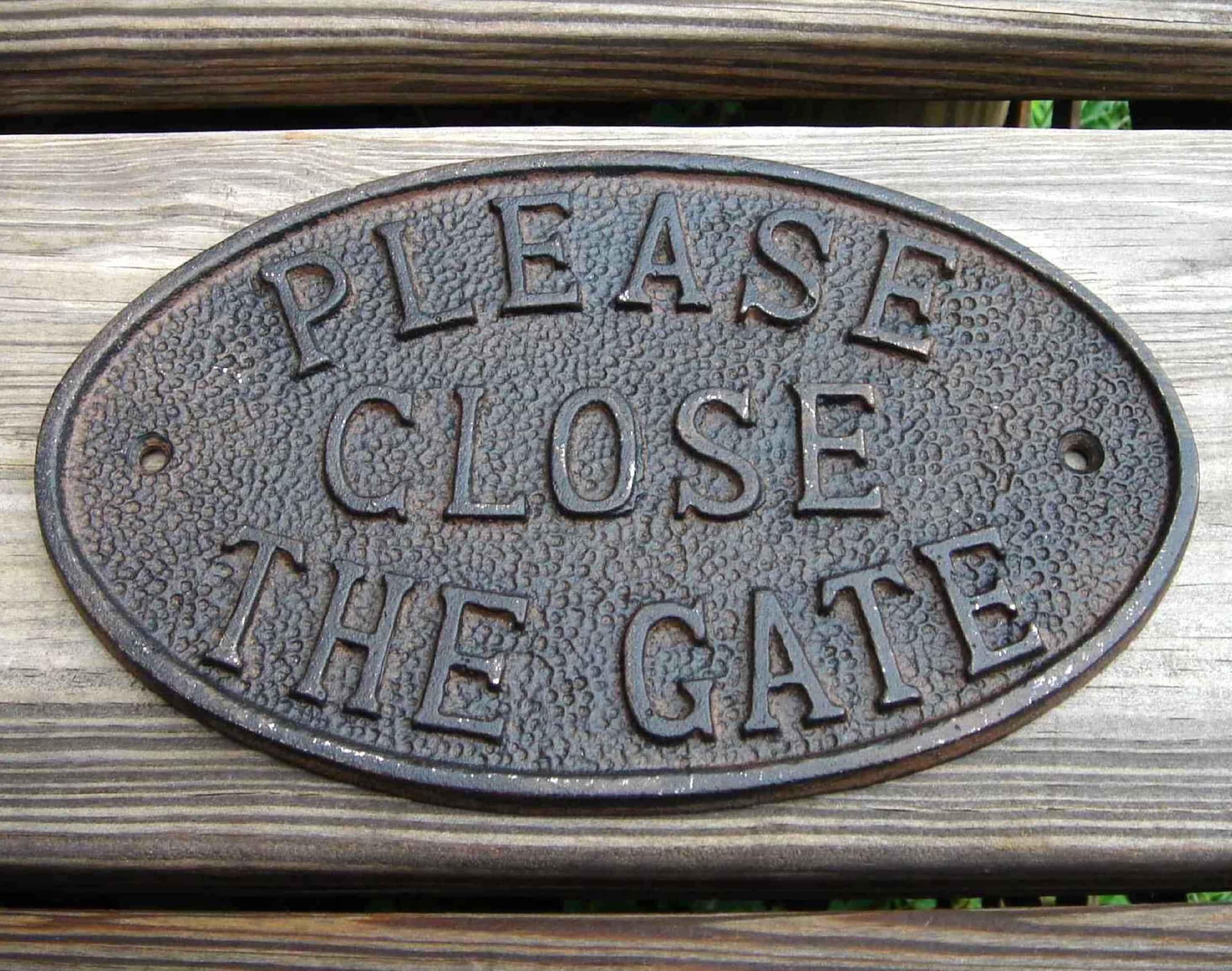 Please Close the Gate Sign