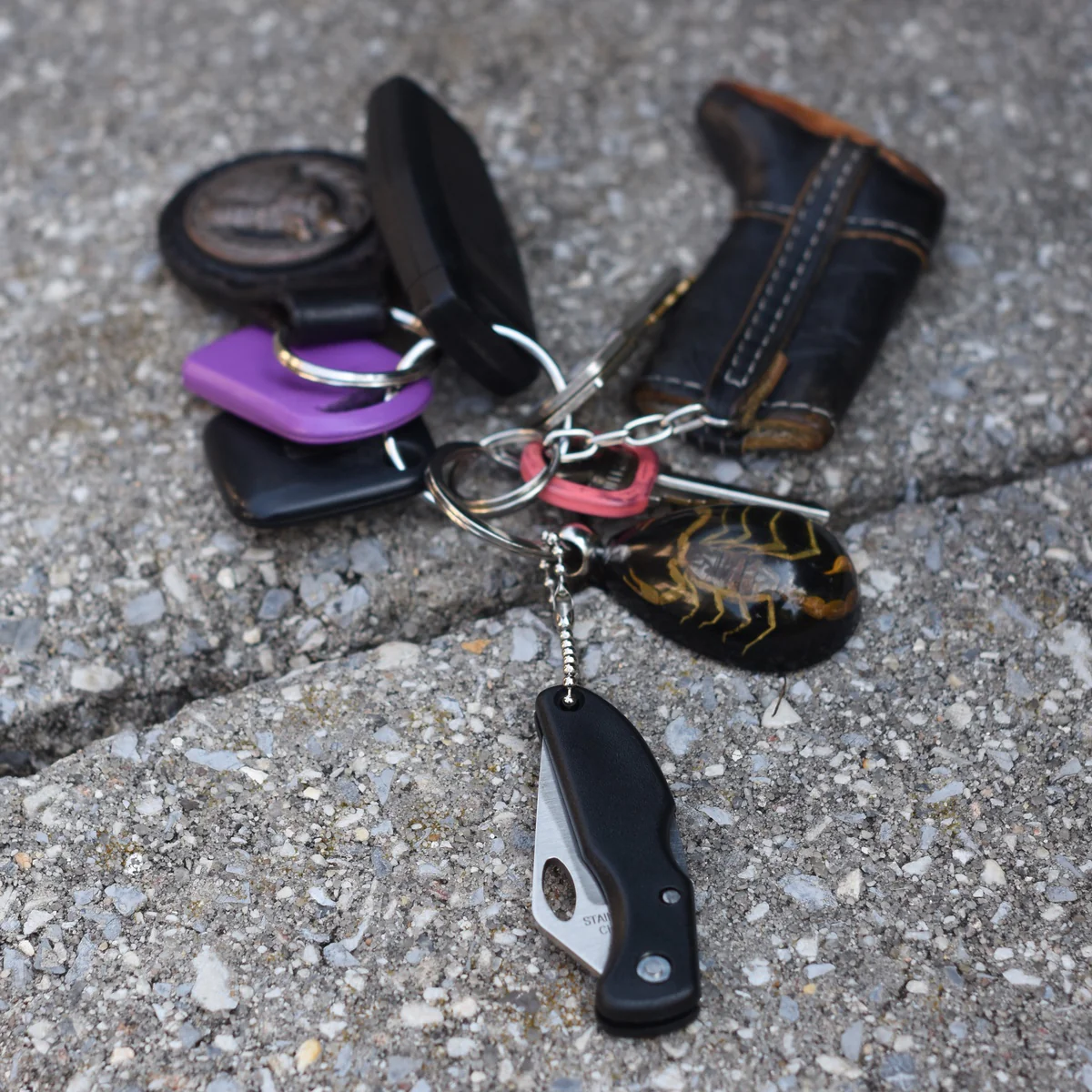Pocket Knife Folding Self Defense Keychain Serrated Blade Key Ring Camping Gift - Image 3