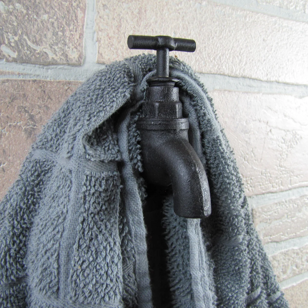 Rustic Cast Iron Water Faucet Wall Hook Spigot Towel Rack Bathroom Holder Decor - Image 4