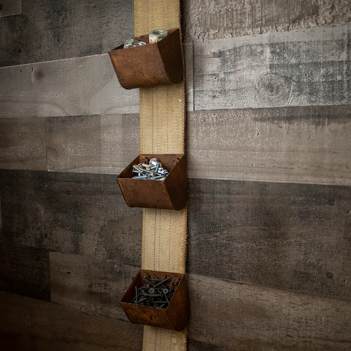 Rustic Hanging Utility Belt Organizer 5 Pockets Garage Tool Storage Organization - Image 5