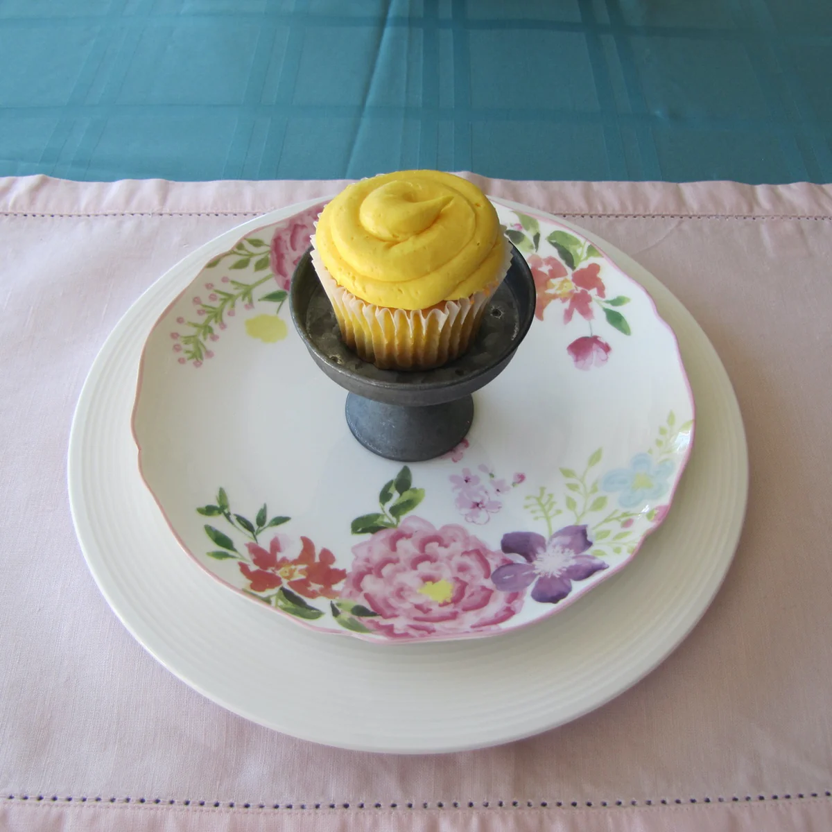 Rustic Tin Cupcake Stand Metal Dessert Tray Holder Cake Display Farmhouse Decor - Image 2