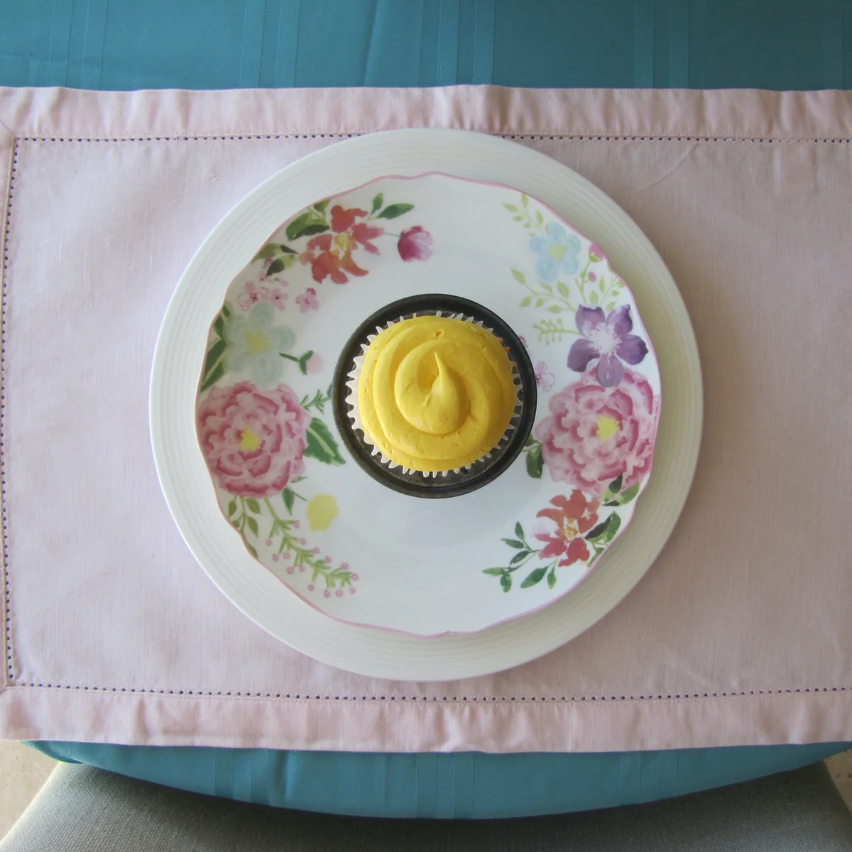 Rustic Tin Cupcake Stand Metal Dessert Tray Holder Cake Display Farmhouse Decor - Image 3