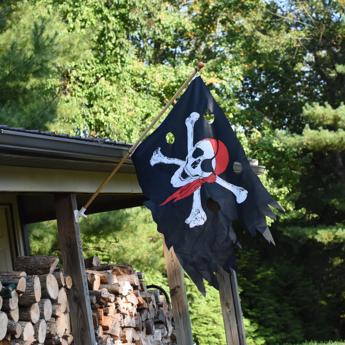 Skull Crossbones Jolly Roger Tattered Battle Garden Flag Halloween Pirate Decor - Image 3